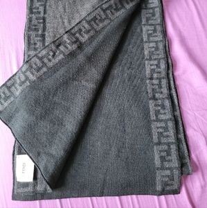 Fendi Reversible Scarf Black/Grey Unisex
